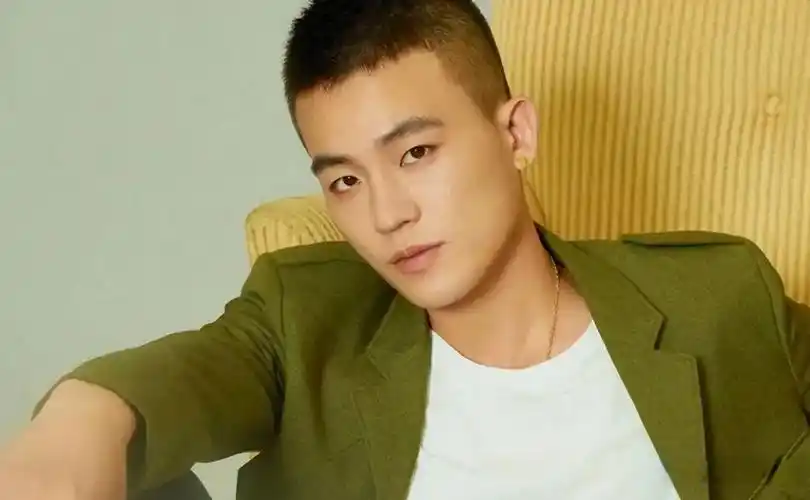 至于欧豪,他用现状狠狠打脸当年那些骂他"高攀白富美"的恶评.