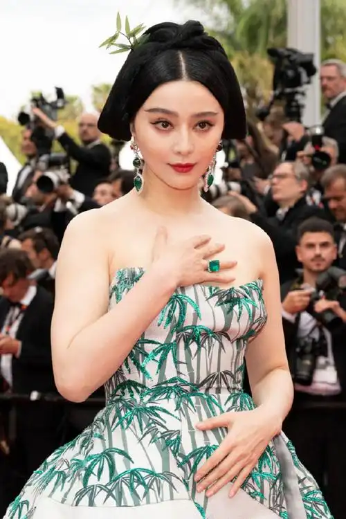 范冰冰##戛纳电影节##戛纳红毯还得看女明星##戛纳红毯