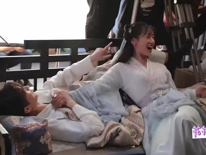 琉璃让我只看了亿遍的超甜花絮