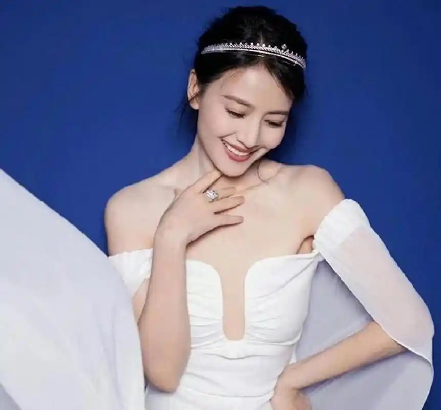 但陈坤刘德华高圆圆胡歌周星驰等人,却凭演技才华轻松圈粉!