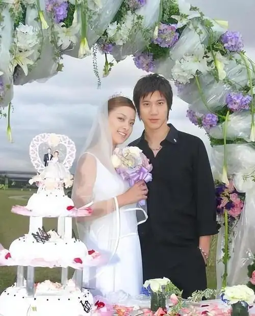 台媒爆王力宏最近照片!和多位女明星有染,偶像包袱崩塌