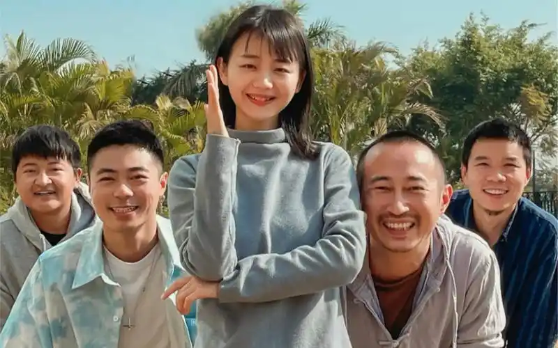 五人合照拍照姿势来啦,赶紧叫上小伙伴一起拍起来呀.