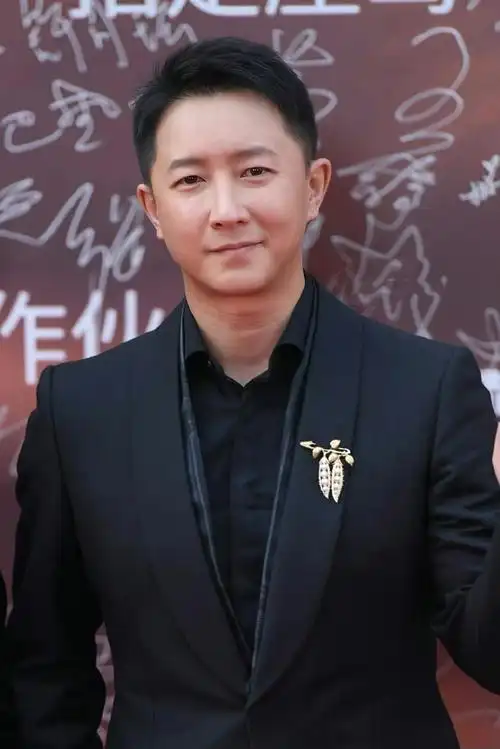 华表奖这一夜,脸肿,身高造假,刘德华狠狠打了内娱男星的脸 - 套路网