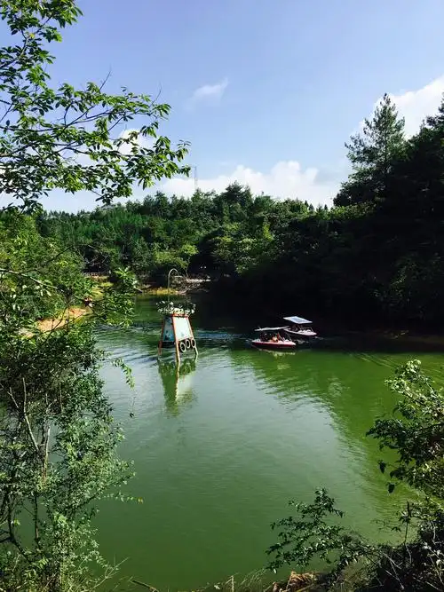 黄水月亮湖景漂亮2019.88