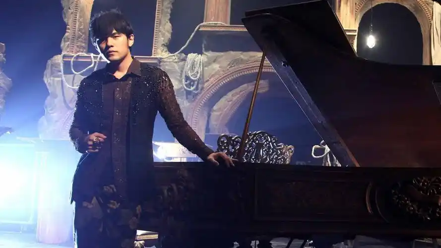 周杰伦偶像巨星帅气桌面壁纸