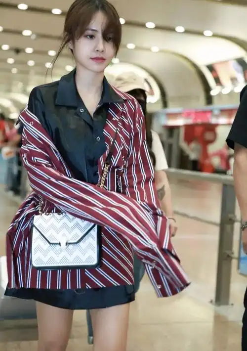 这些不到一米六的小个子明星,如何轻松穿成170?