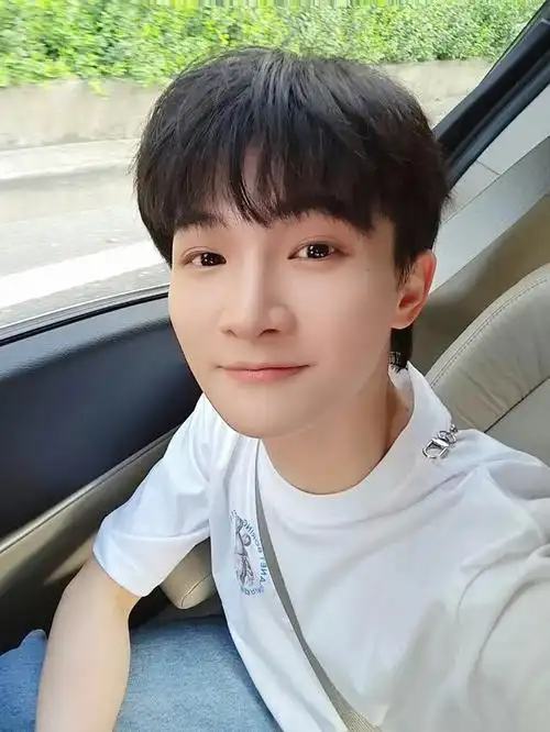 周深演唱会票价亲民,让天籁音触手可及