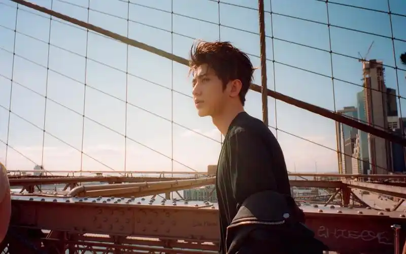 电脑壁纸 明星 大陆明星 蔡徐坤时尚帅气写真