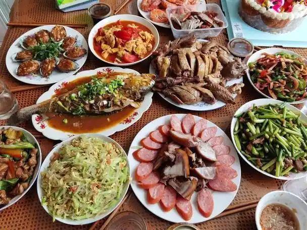 婆婆过生日,晒晒我精心准备的一桌饭菜,荤素搭配,朋友圈被点赞!