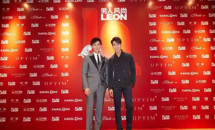 吴尊李晨薛凯琪等受邀参加男人风尚活动一身黑西装真男神4
