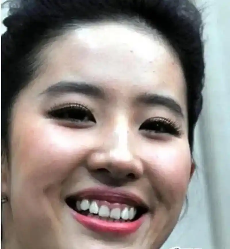 看看刘亦菲的结婚照