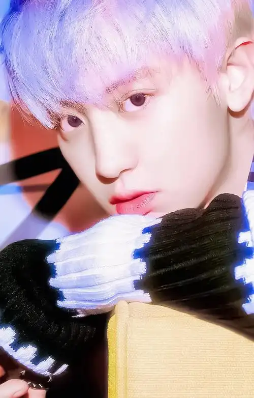 朴灿烈时尚造型写真,实力演绎奶油小生