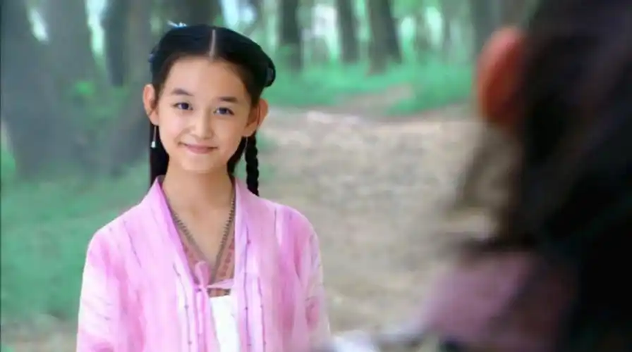 2014年版蒋依依饰演幼年郭芙