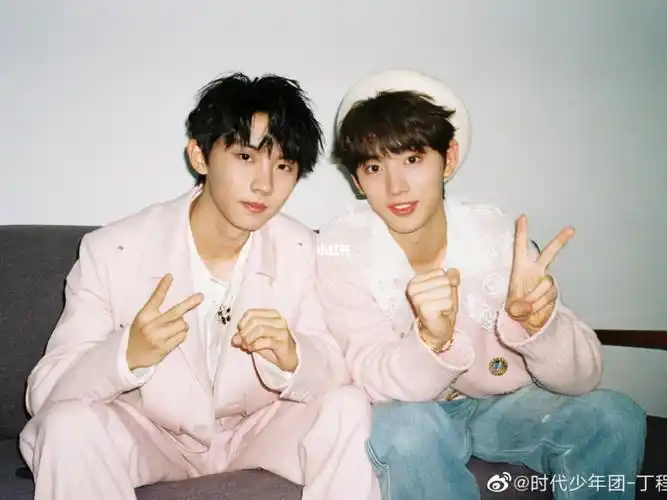 所有人都有合照 为什么我们的晚风没有#马嘉祺  #刘耀文  #马嘉祺刘