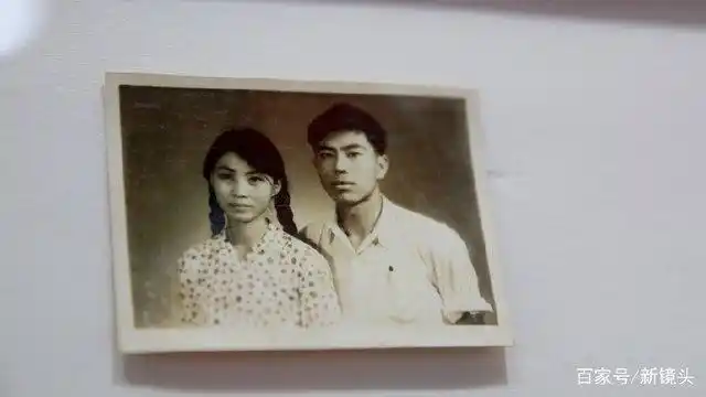 50,60年代人们的结婚照,那时的人不化妆,最后几张是真的漂亮