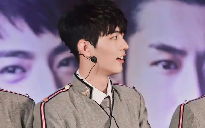 专业奶自己五百年我的宝藏男孩 肖战的小飞侠 肖战寸头