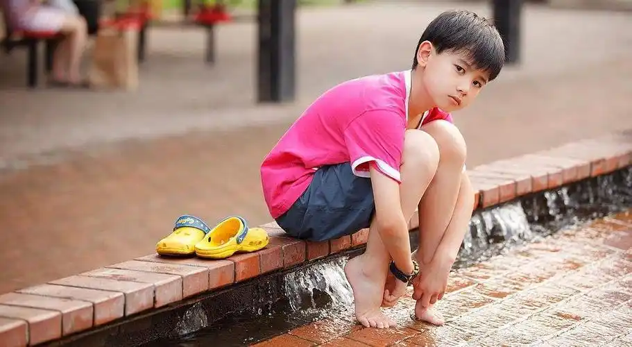 趁着夜色给小胡胡先煦单独整一个童年照