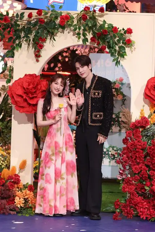 你好星期六丁程鑫一秒认出马嘉祺吴昕土味情话攻击张凌赫与何炅牵手