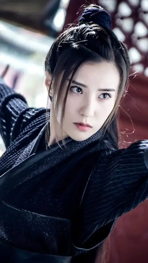 画心师陆小曼鲍天琦饰