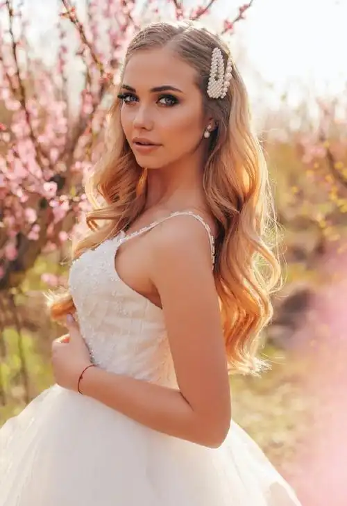 2024 年的完美婚礼发型——新娘长发造型成为主要流行趋势.