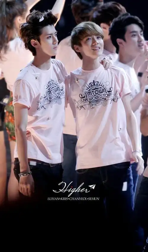 求吴世勋和鹿晗的合照!最好是高清帅气大图,做抱枕