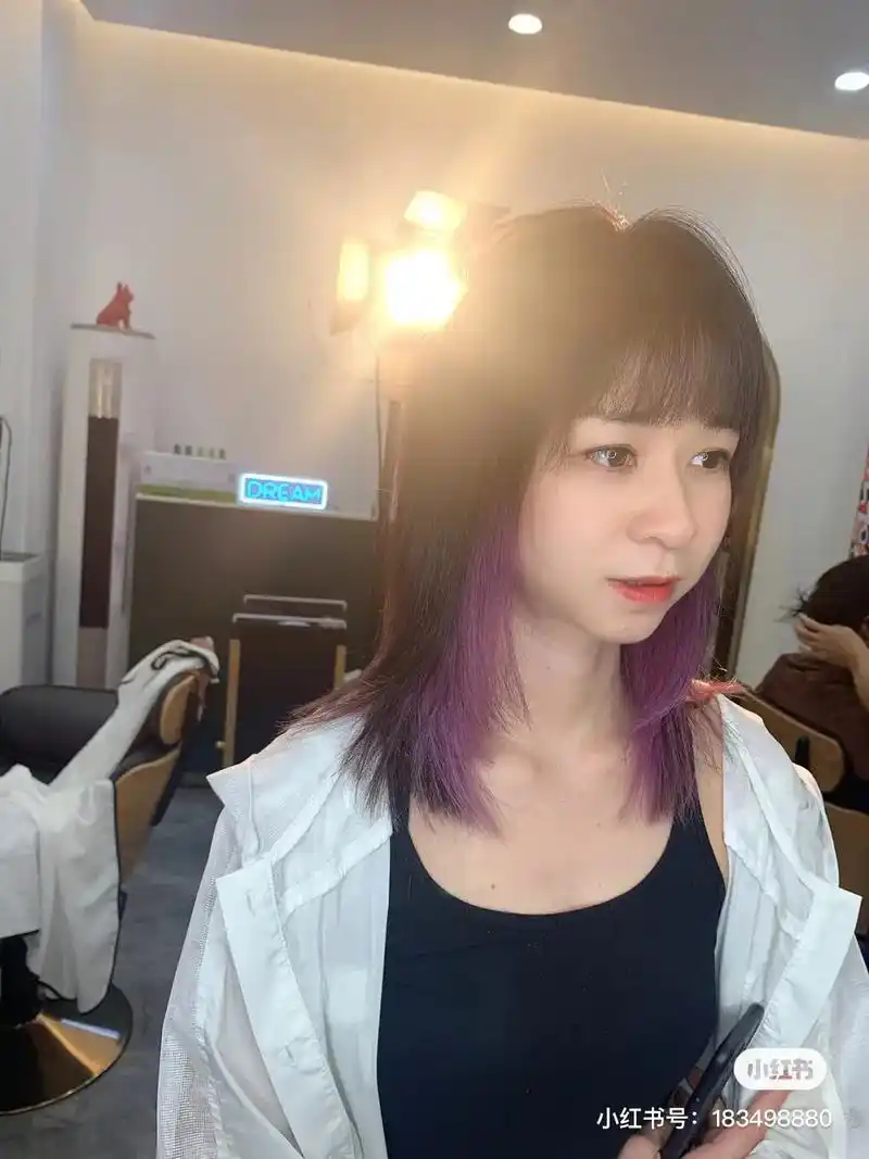 江门发型 #lisa同款发型短发挂耳染一刀切漫画#显白发色 - 抖音