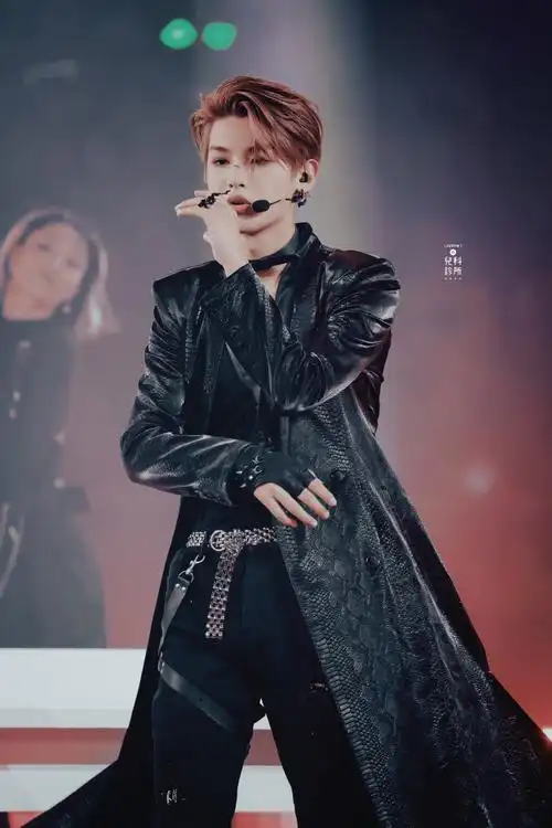 孟美岐黄明昊合作舞台