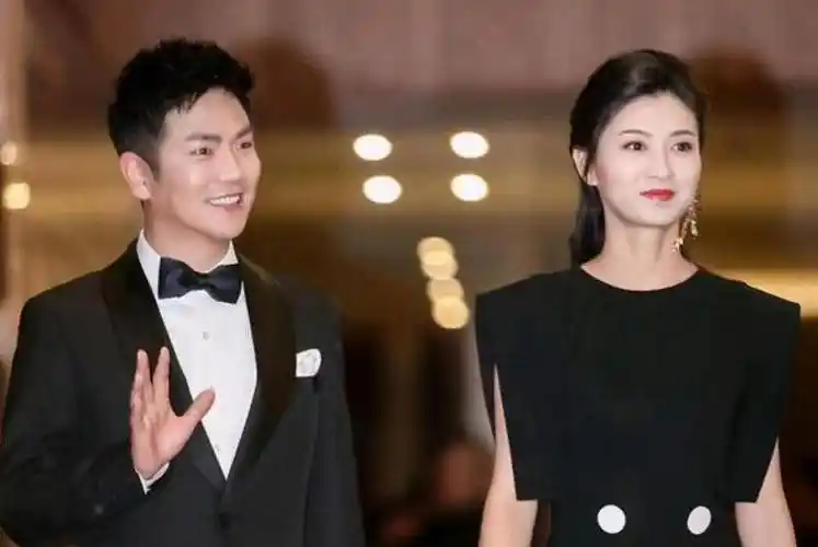 被路人一见钟情,奉子成婚,拍戏天天缠着温太医_程翔_工作_张晓龙