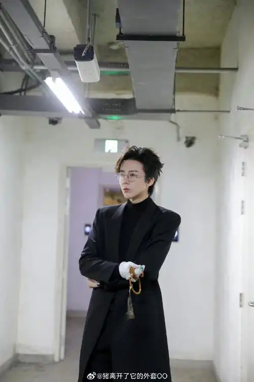 刘宇宁 大佬叉腰##刘宇宁冷脸霸总##一念关山新浪扫楼##刘宇宁宁远舟