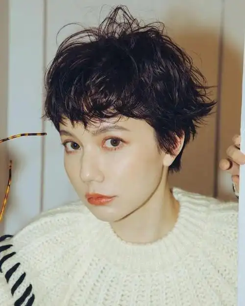 流行发型抢先看,每一款都魅力尽显|短发|微卷|减龄|知性|空气刘海_网