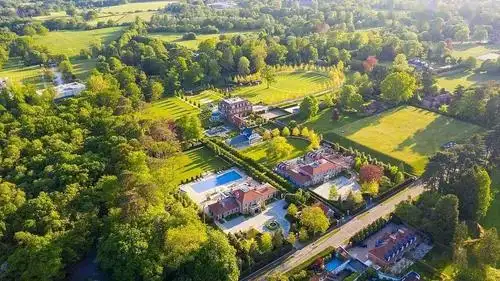 英国13亿最贵私人庄园诞生拆8000万豪宅只为修一条路