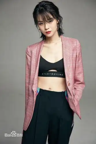 实力,最后当上人生赢家,这不就是《这就是对唱》里张婉清正在走的路吗