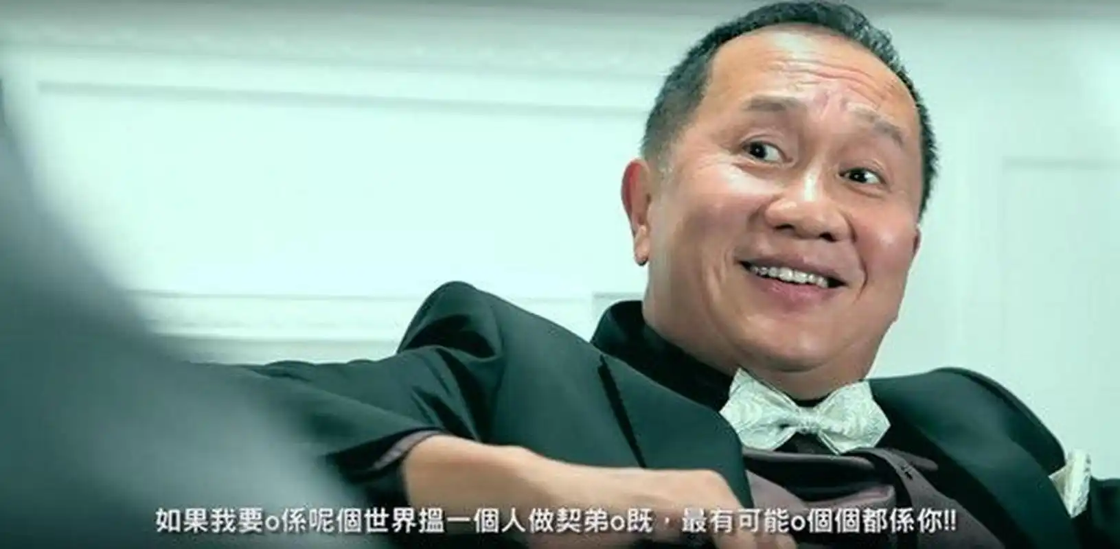 71岁郭峰走出爱妻离世阴霾,近况曝光,现身大马食榴梿,笑容灿烂!