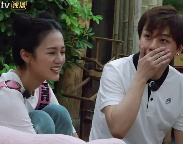 刘宪华节目中不小心说漏嘴,原来早有女朋友,网友:不是陈都灵!