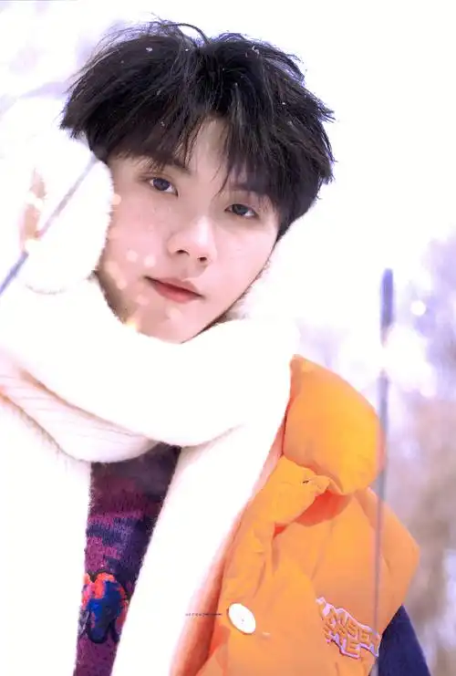 草莓奶油小蛋糕  #马嘉祺说岛上太舒服了