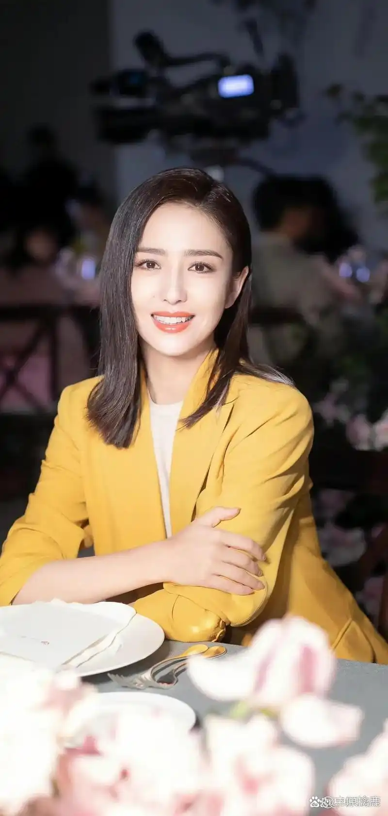 自从与陈思诚结婚后,佟丽娅一直活在陈思诚的阴影里.