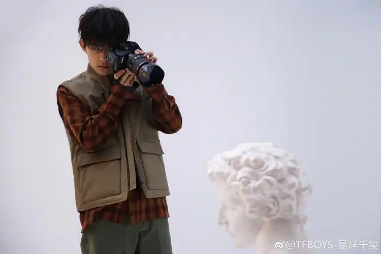 易烊千玺 - 堆糖,美图壁纸兴趣社区