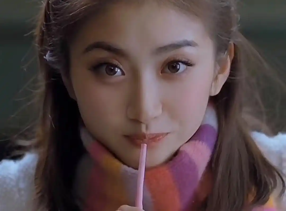 景甜……兔牙真可爱 应该是演《我的美女老板》时期 	 和何润东一起演