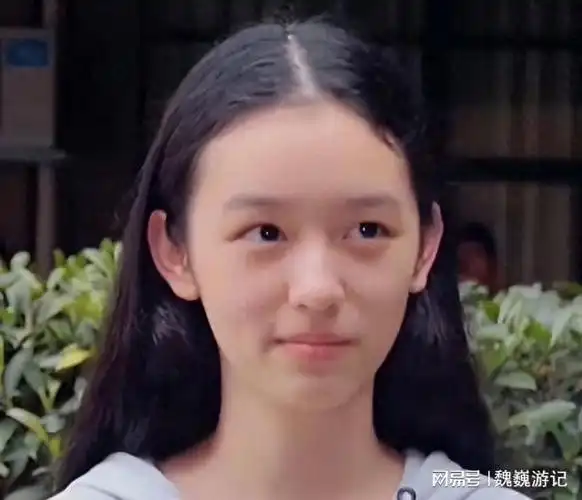 周也8件事赖冠霖绯闻女友号称小章子怡6块钱证件照美上热搜