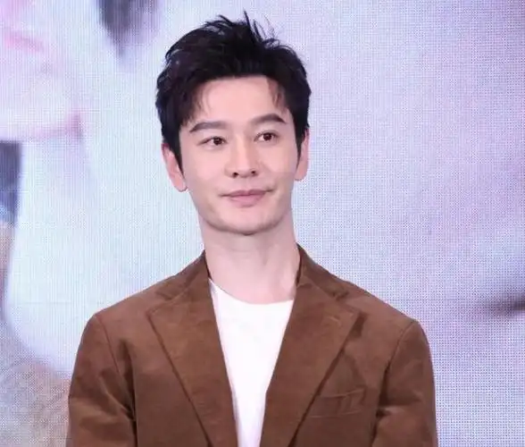 藏了这么多年,原来她就是黄晓明的母亲!难怪儿子能走红