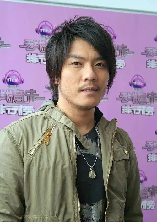 从工地上走出来的"亚洲歌圣",今年复出,请做好支持阿杜的准备