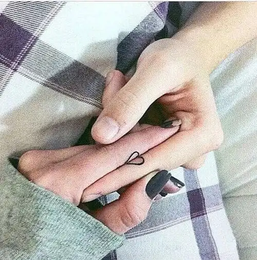 情侣简单甜蜜手部纹身图案手部纹身2