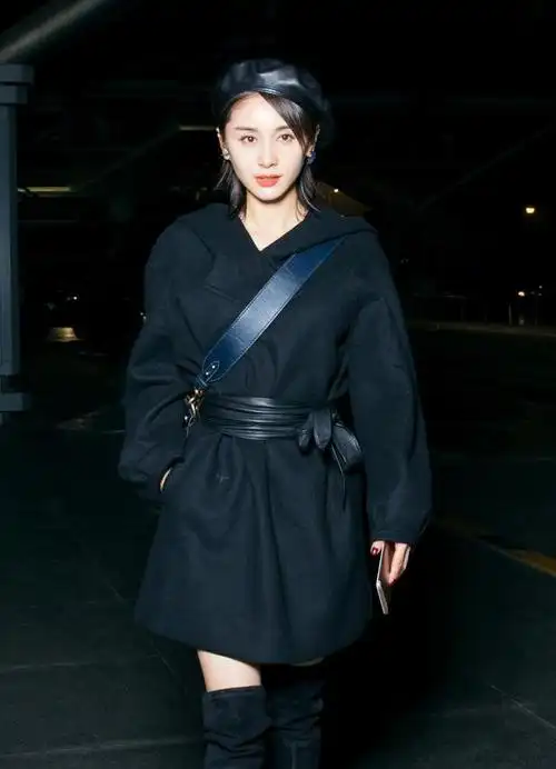 近日,备受瞩目的青春偶像剧《青春有你2》中,王子文饰演的叶文洁一角