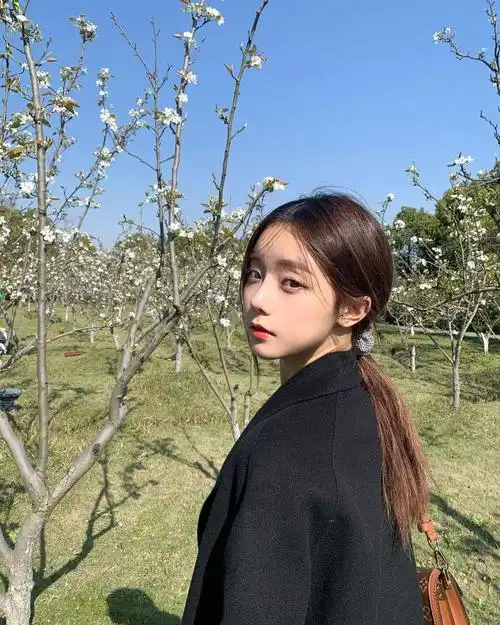 长相超萌的高人气正妹张允恩很吸睛圆圆脸蛋好可爱