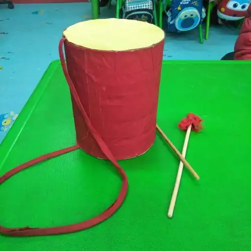 甘谷县新兴镇蔡家寺幼儿园中班"民族风乐器"亲子手工作品展示活动