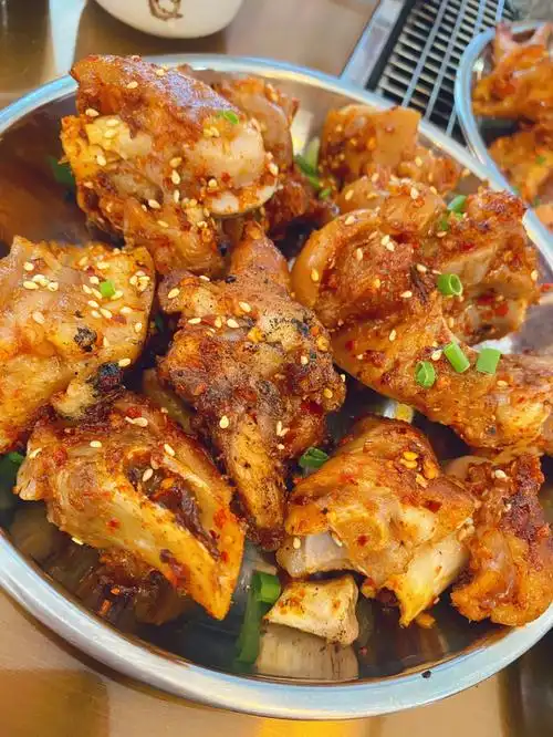 他家名字叫霆禧烧烤定位不到00