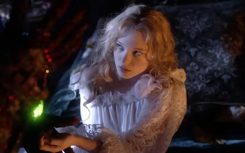 欧美电影美女与野兽桌面壁纸图片第9张