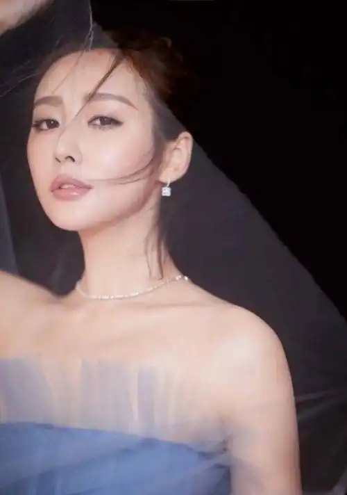 影视明星李纯写真合集知性时尚气质迷人