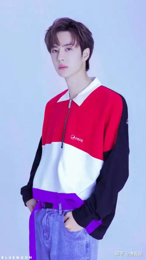 你认为王一博最帅的全身照是哪张?