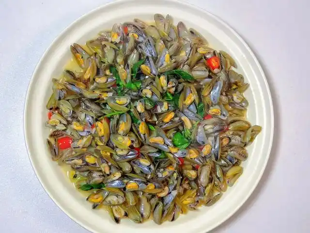 金不换炒薄壳,是广东潮汕地区传统的名菜.